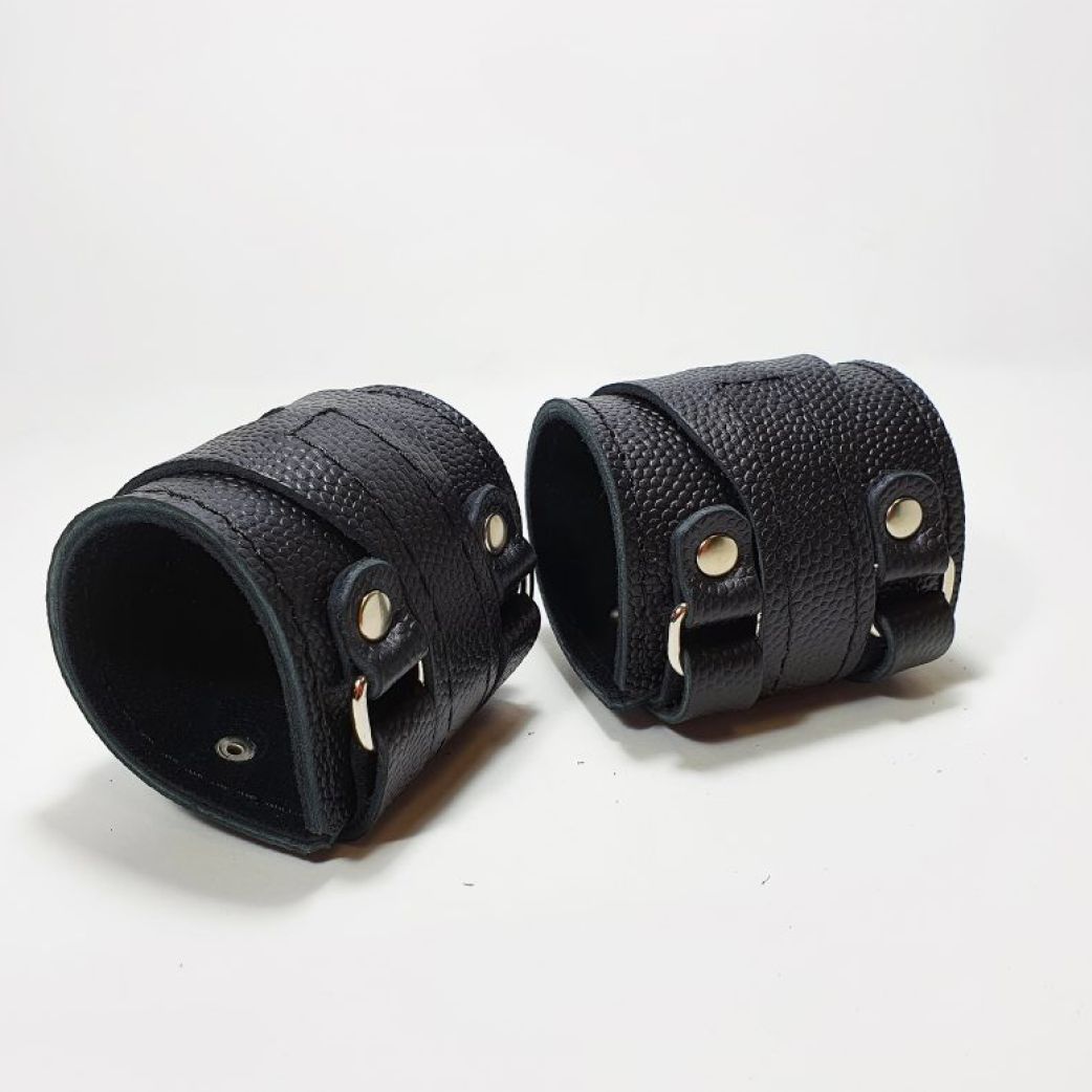 Напульсники кожаные, пара. Размер Универсальный