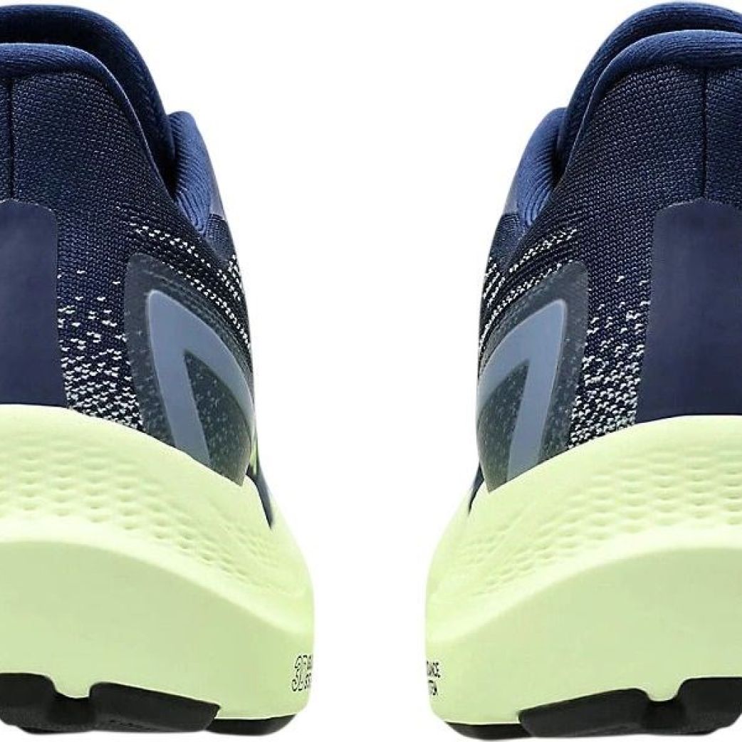 Кроссовки Asics GT-2000 12 GTX 1011B687-400  10.5US