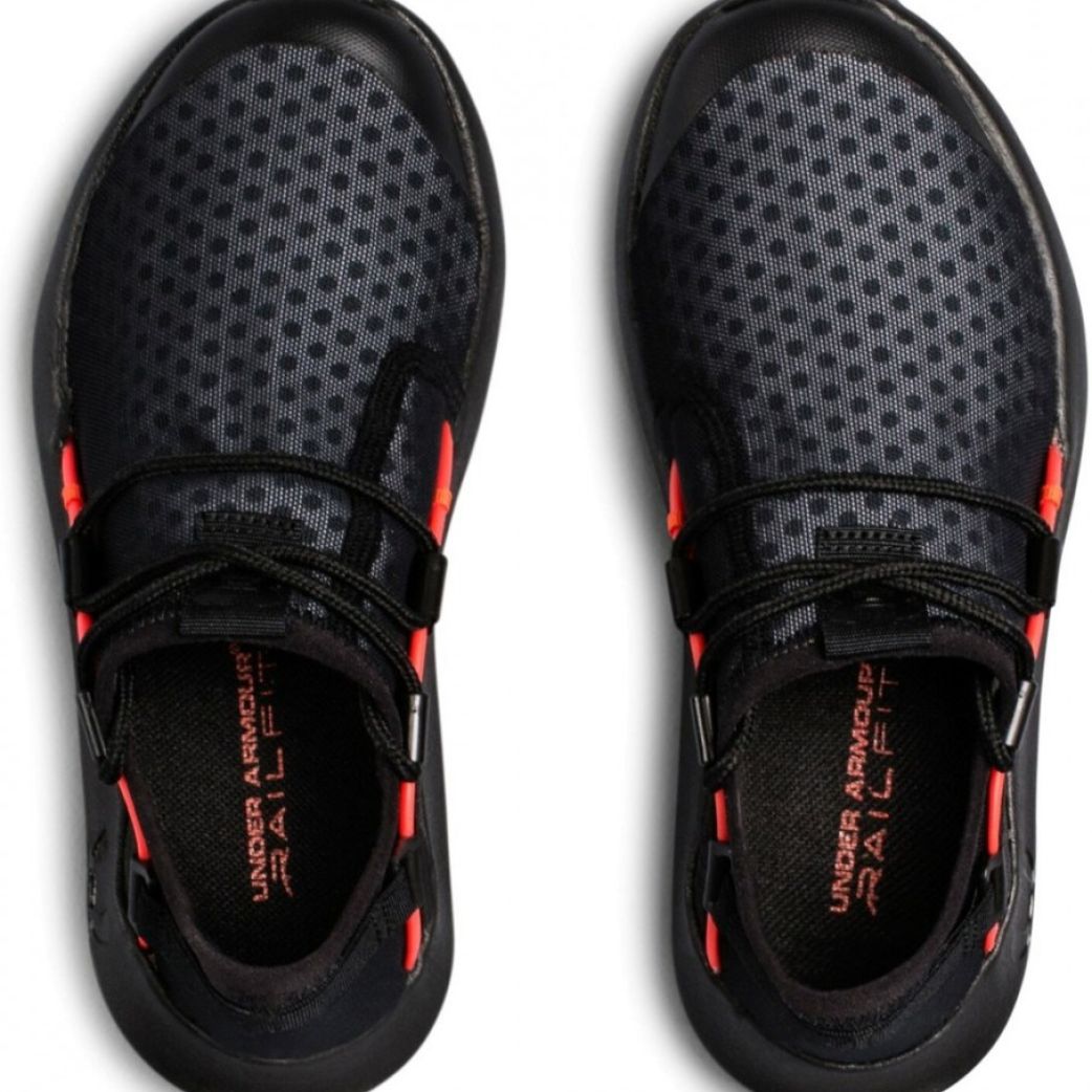 Кроссовки Under Armour BPS RailFit 1 3020210-001  10.5K
