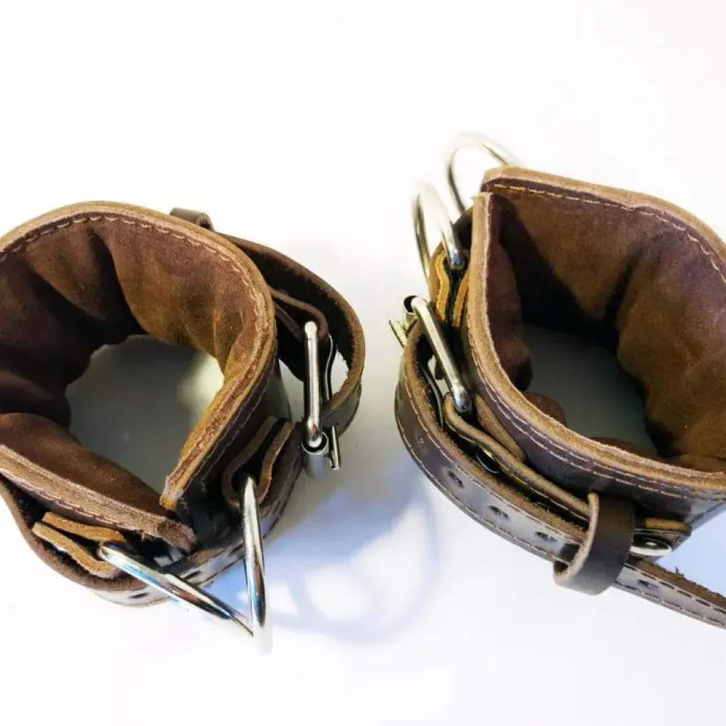 Манжеты на ноги усиленные коричневые, пара. Размер Универсальный