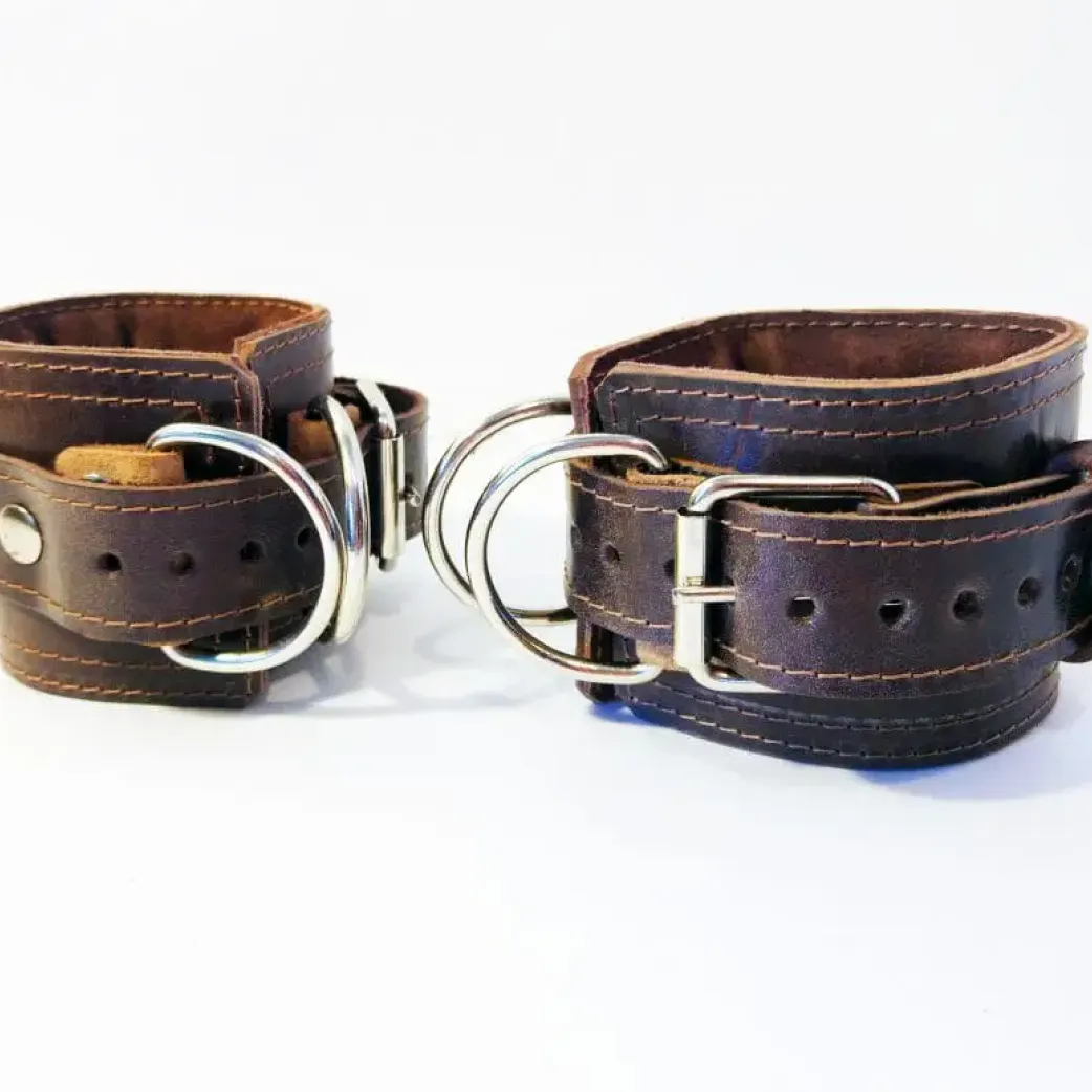 Манжеты на ноги усиленные коричневые, пара. Размер Универсальный