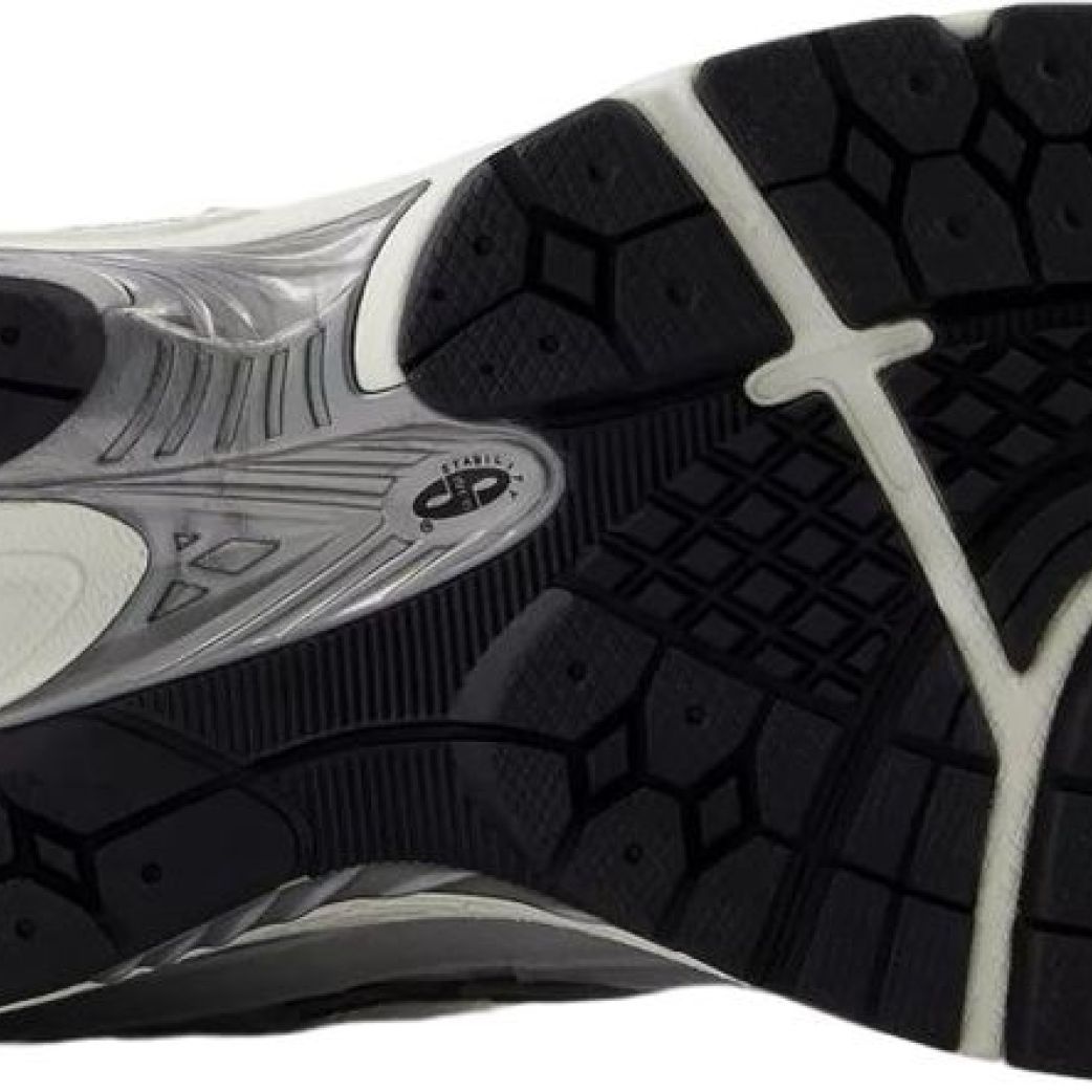 Кроссовки New Balance 2002 M2002RPP