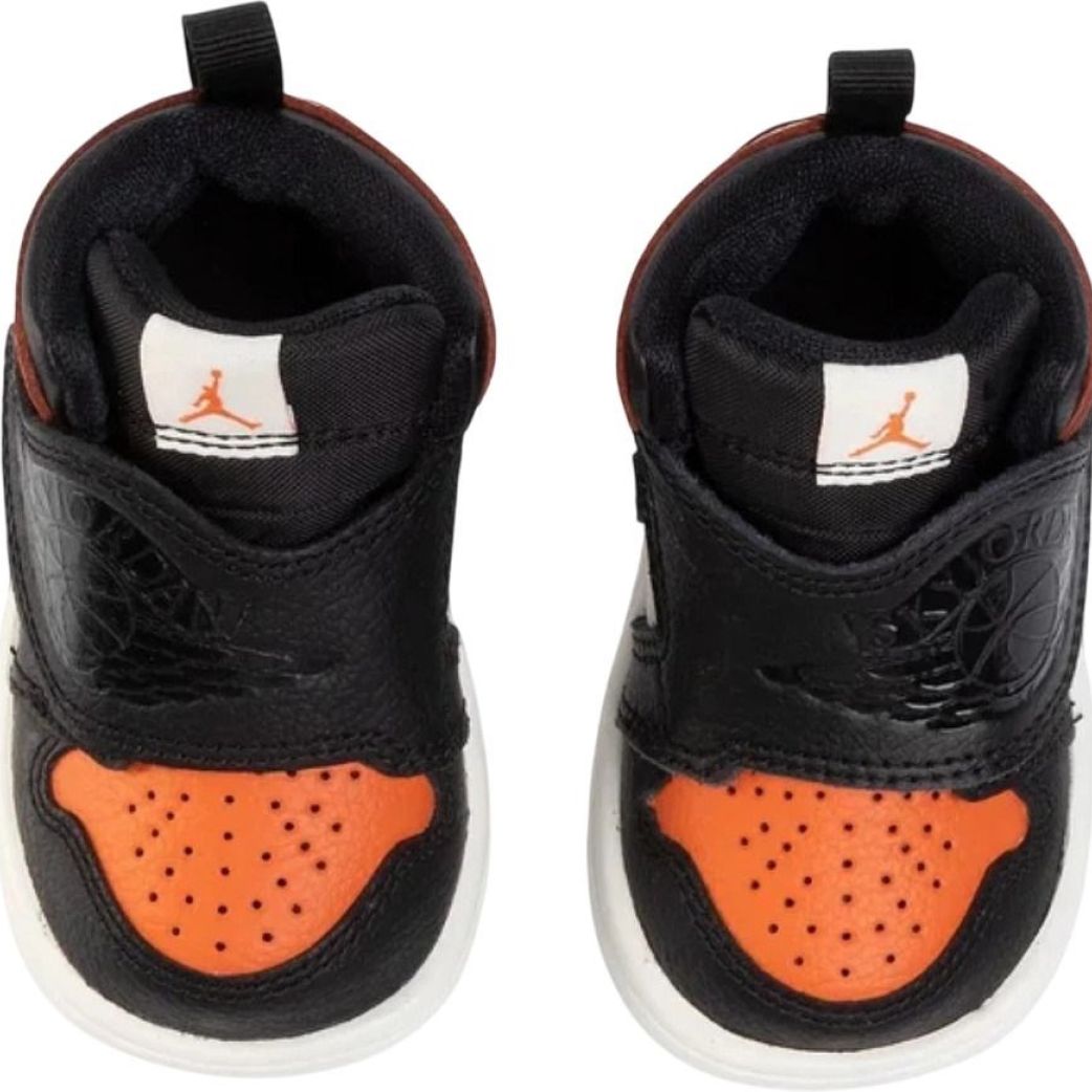 Кроссовки Jordan SKY JORDAN 1 BT BQ7196-008 2C