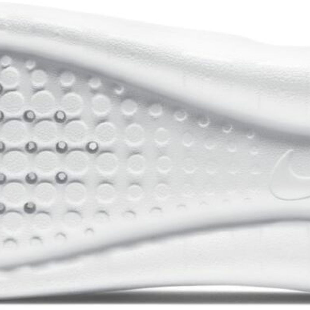 Шлепанцы Nike Victori One CZ5478-100