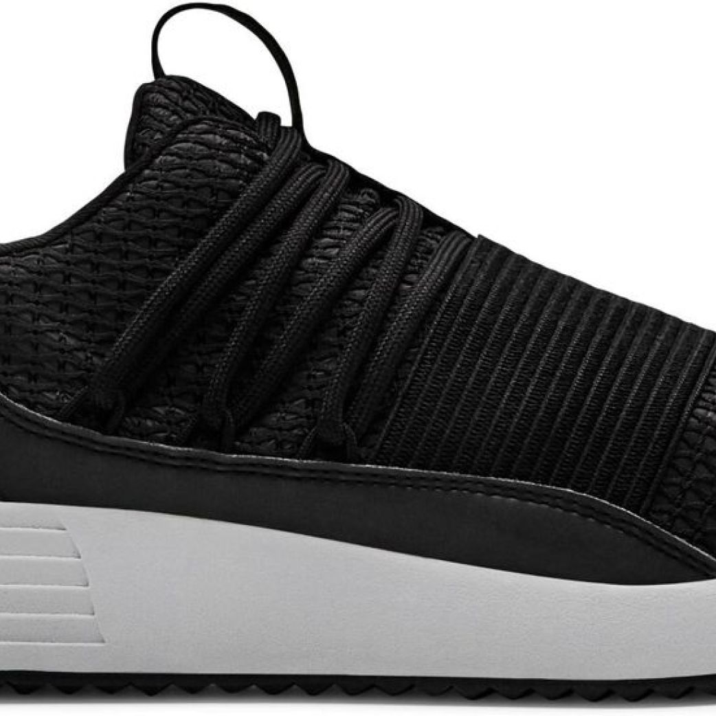 Кроссовки Under Armour Breathe Lace Reflective 3021057-001