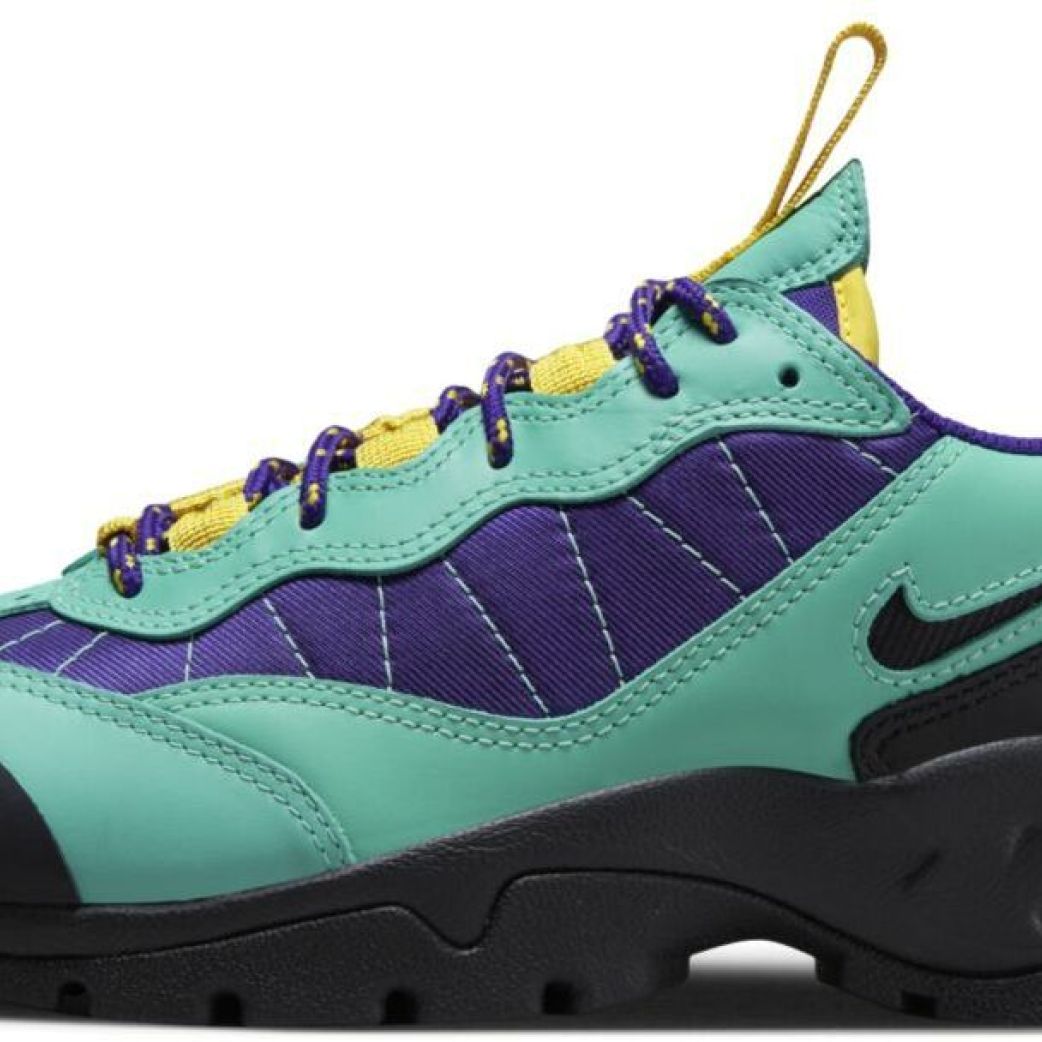 Кроссовки Nike ACG AIR MADA DO9332-300