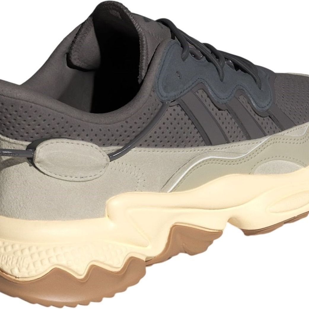 Кроссовки Adidas OZWEEGO TR IF8577 8.5UK