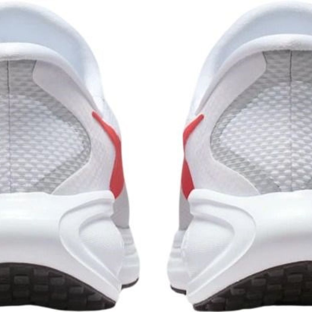 Кроссовки Nike REVOLUTION 8 EASYON HQ2414-102  8.5US