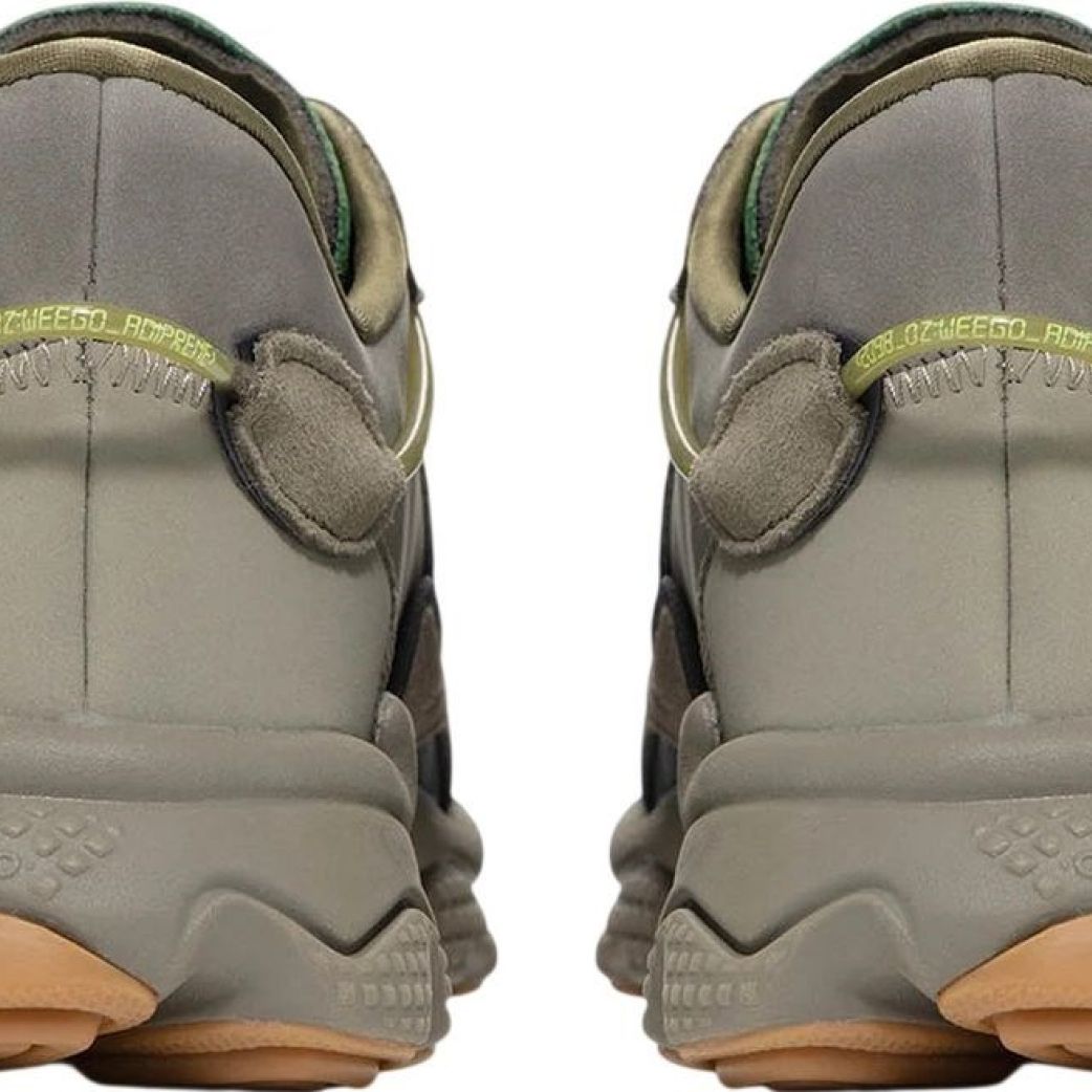 Кроссовки Adidas OZWEEGO EE6461  9.5UK