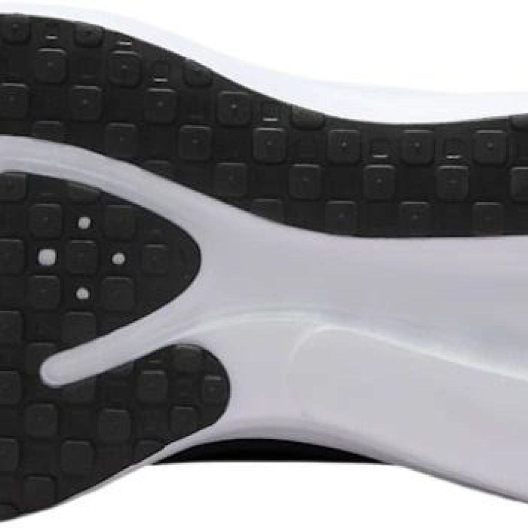 Кроссовки Nike REVOLUTION 8 HJ9198-403  7.5US