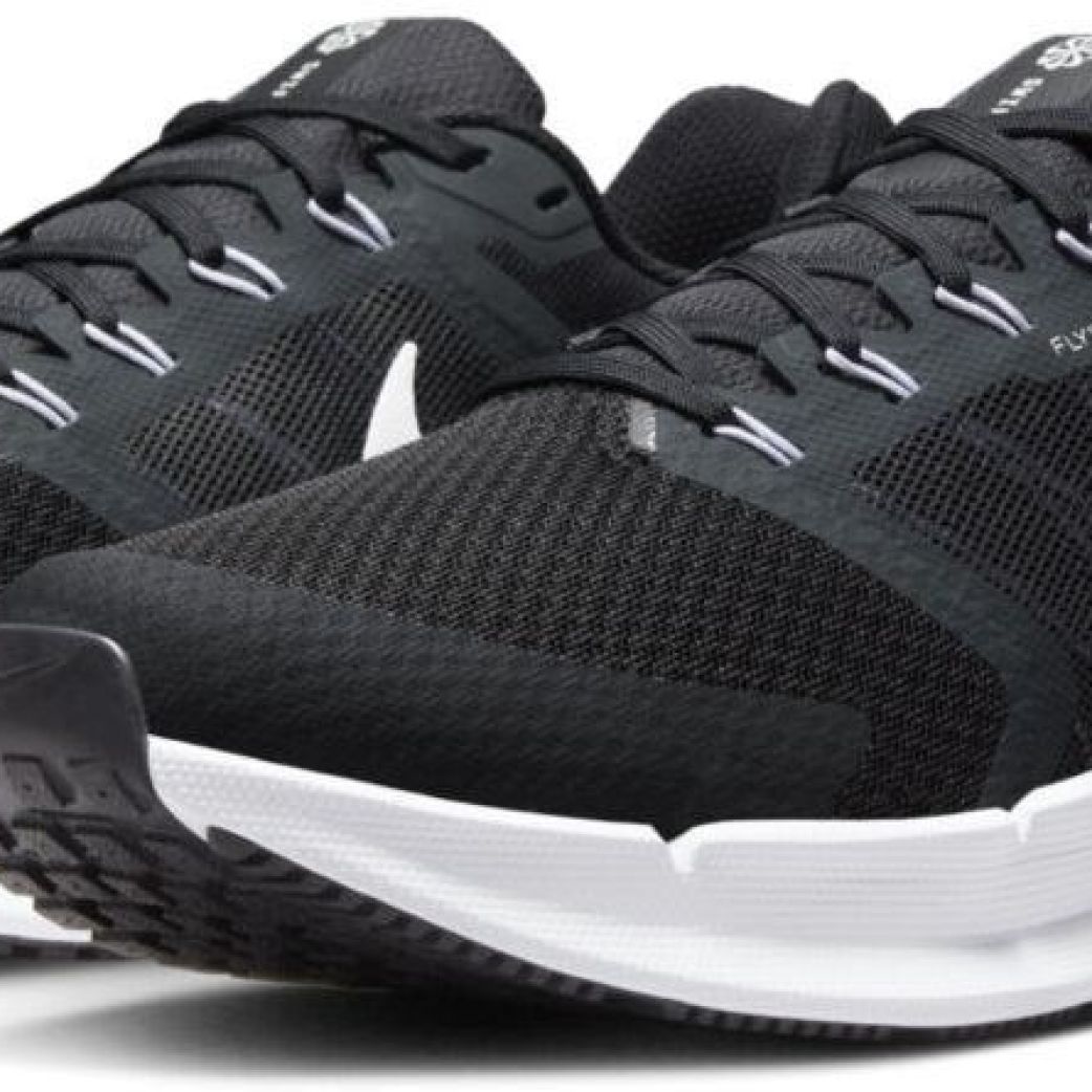 Кроссовки Nike Run Swift 3 DR2695-002 8US