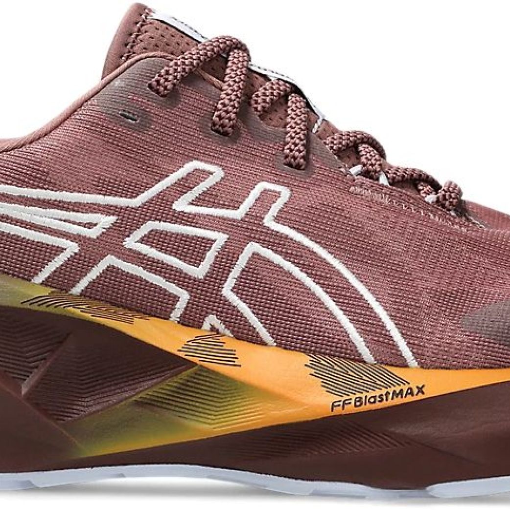 Кроссовки Asics NOVABLAST 5 TR 1012B911-600