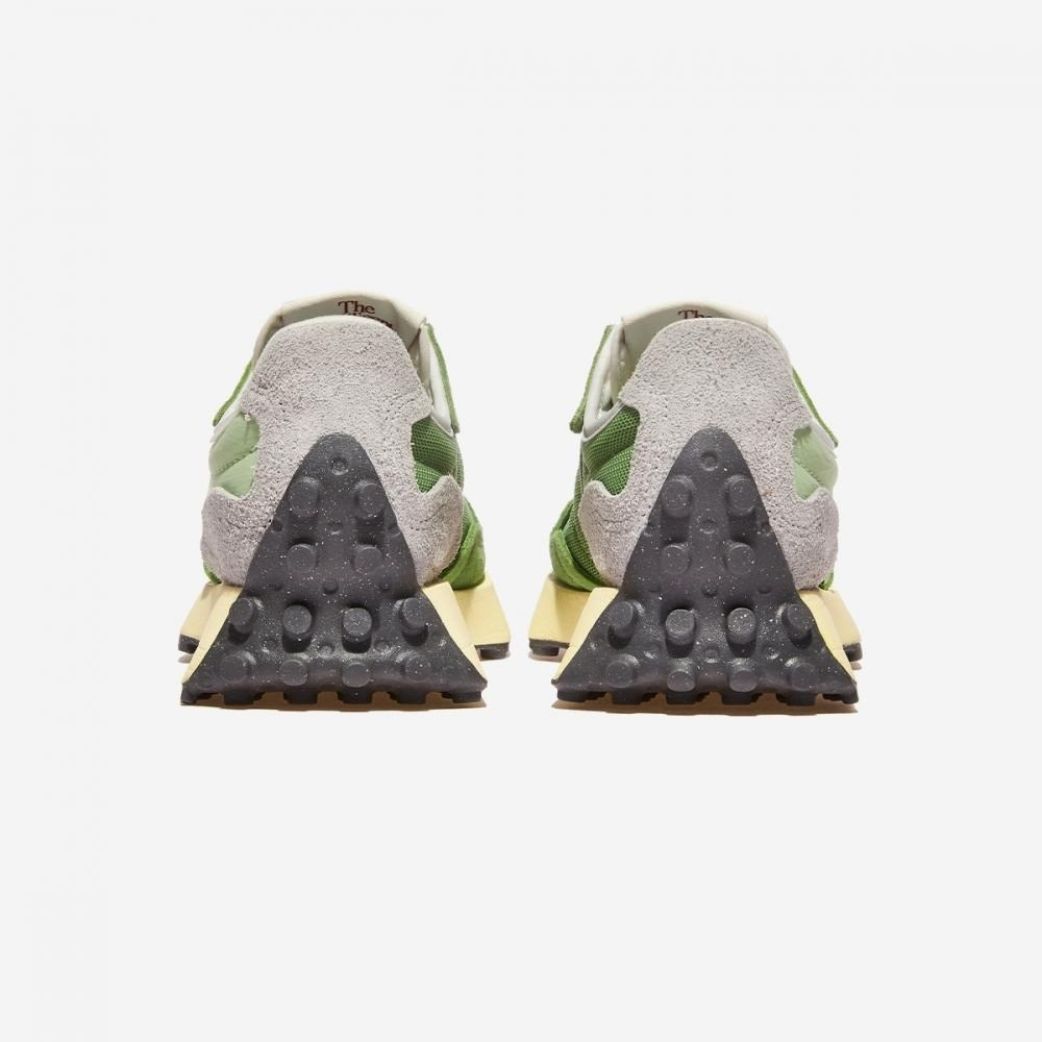 Кроссовки New Balance U327WRD  44.5EUR