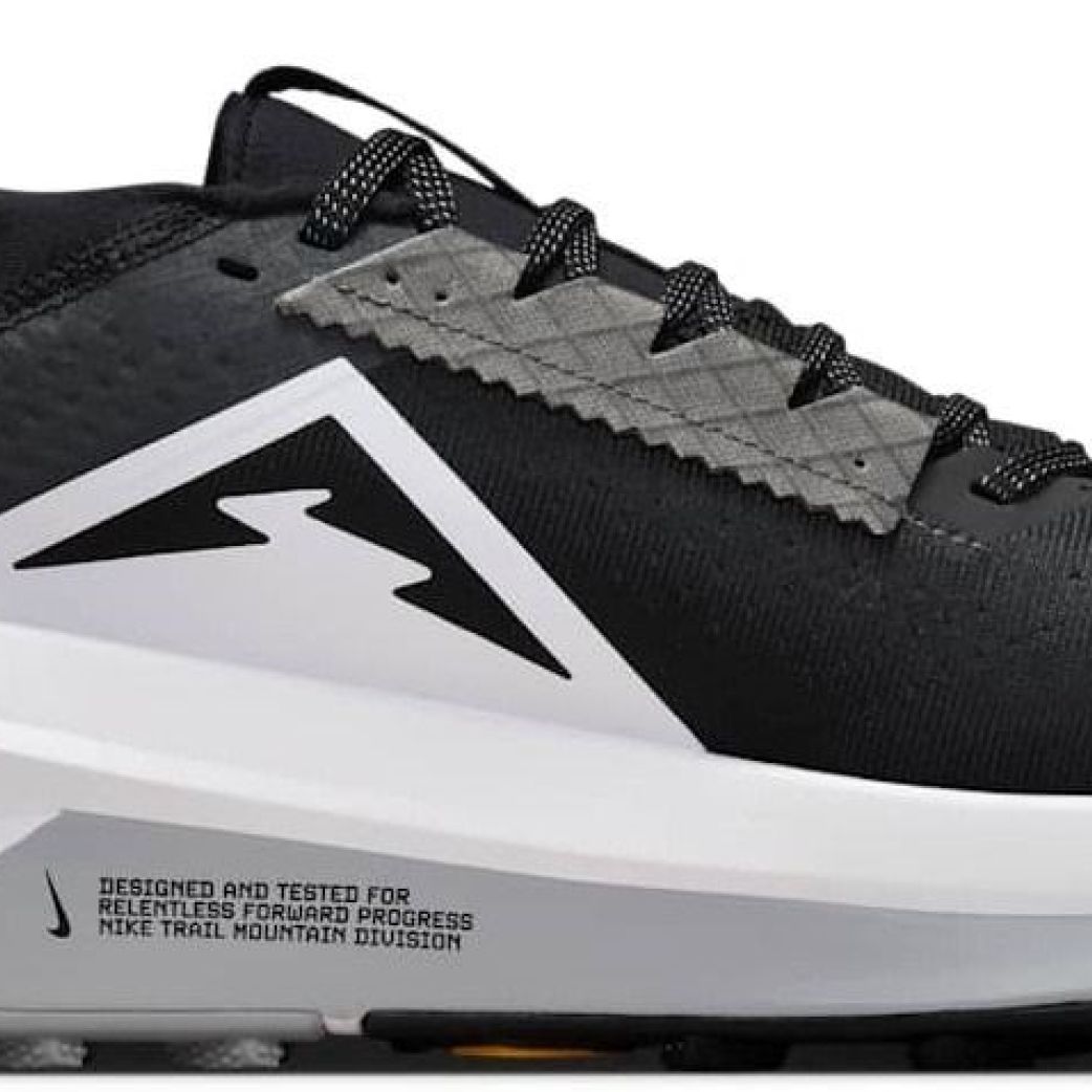 Кроссовки Nike Zegama Trail 2 FD5190-001  8.5US