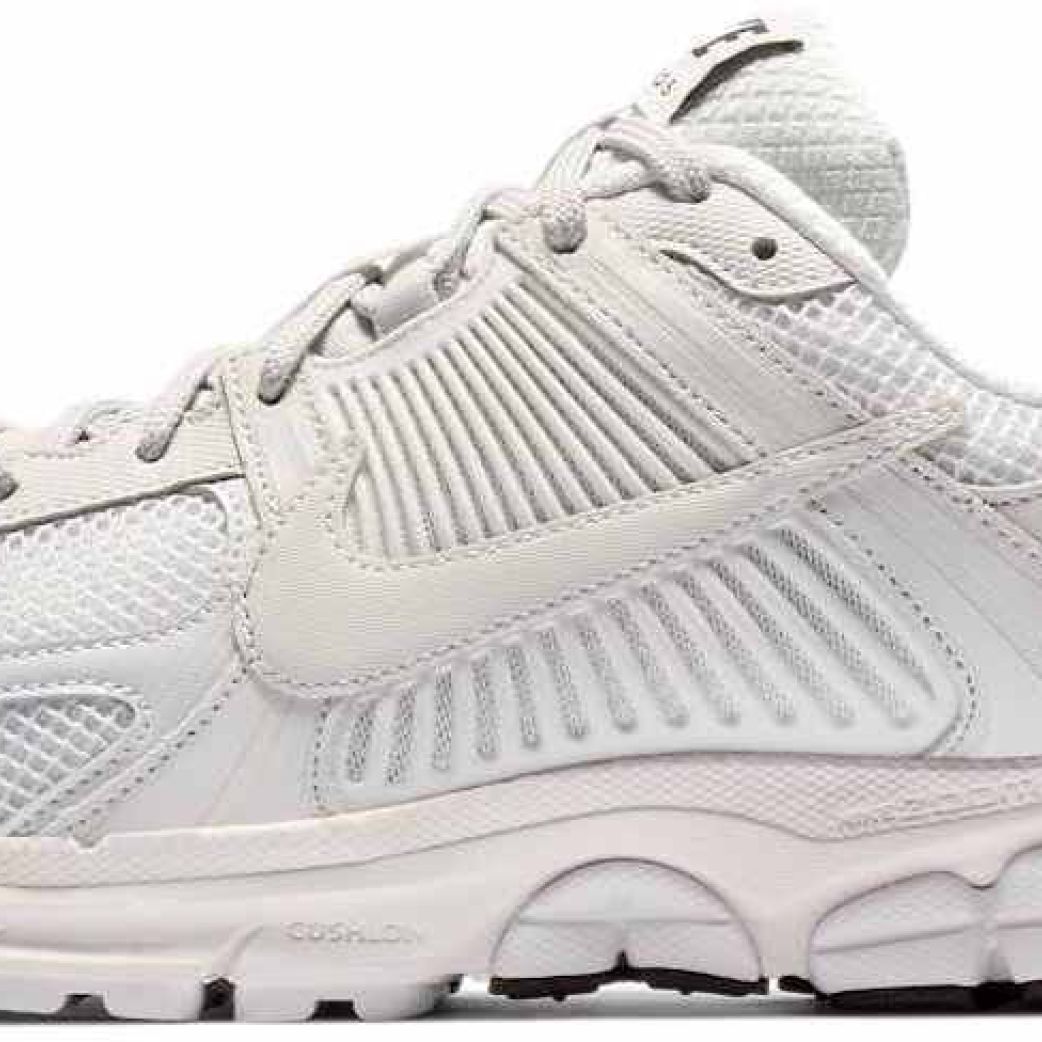 Кроссовки Nike ZOOM VOMERO 5 SP BV1358-001