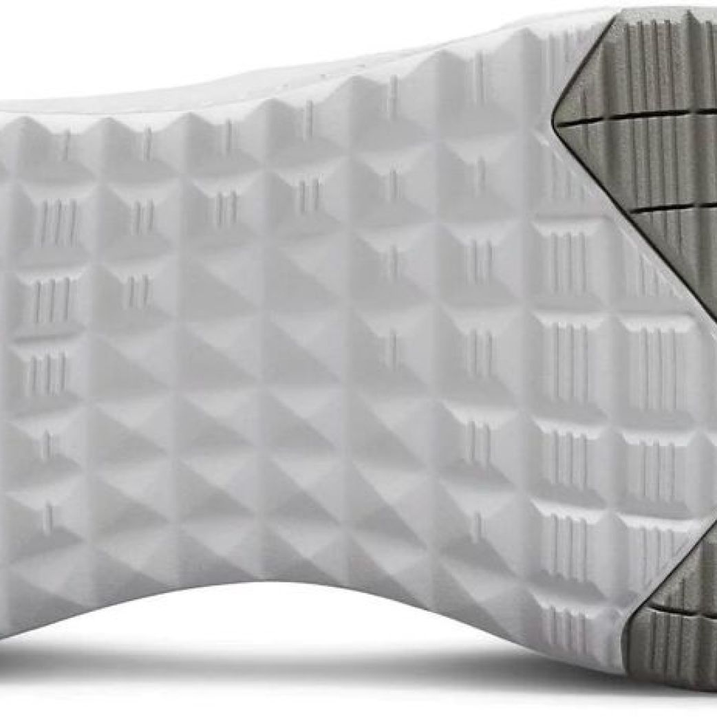 Кроссовки Under Armour Tempo Trainer 3020243-102