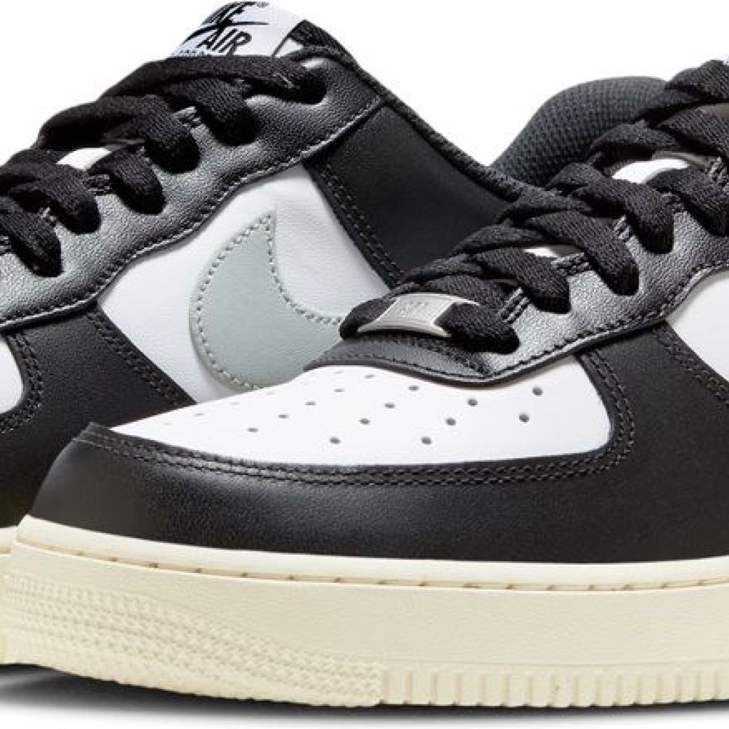 Кроссовки Nike AIR FORCE 1 FQ6848-101 10.5US