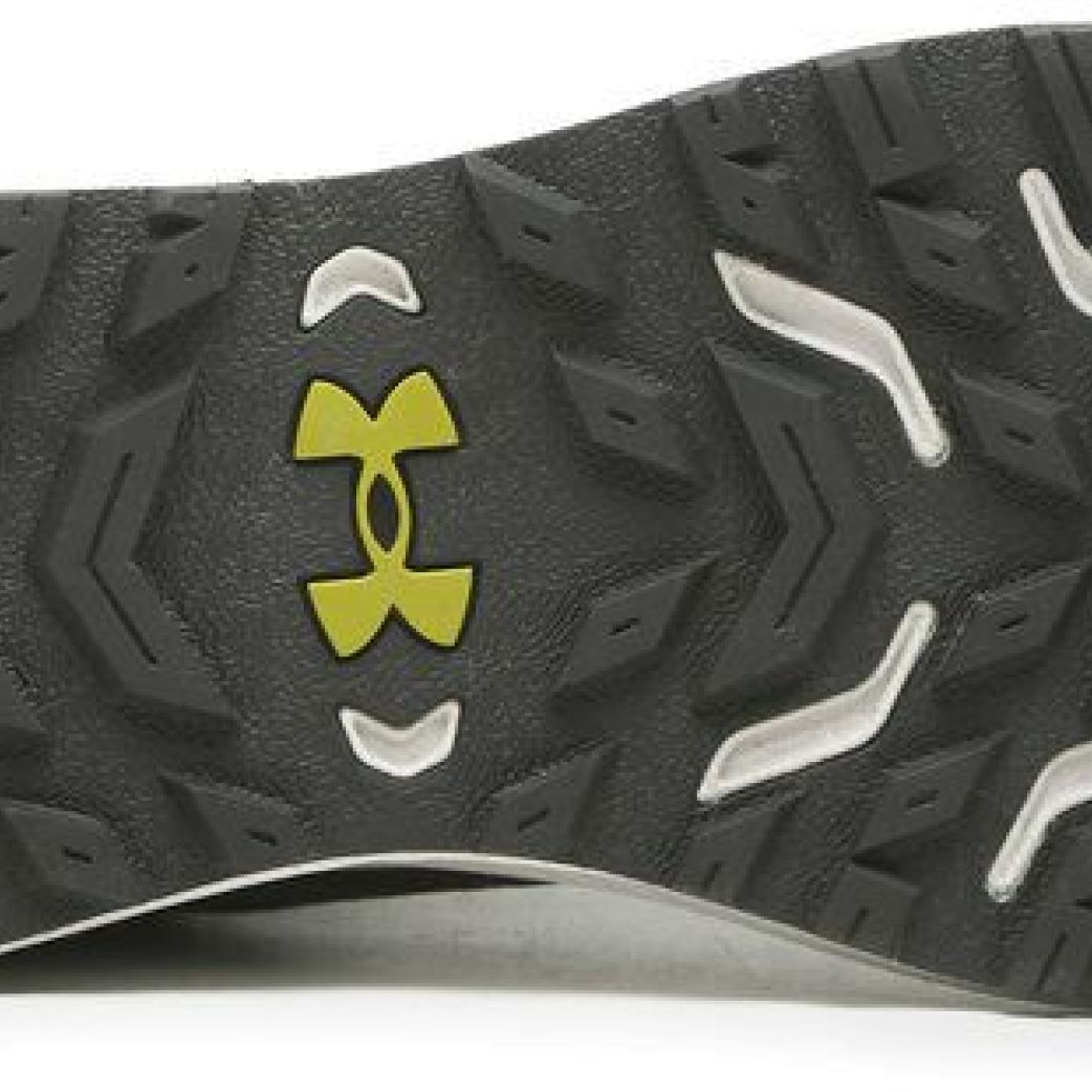 Ботинки Under Armour UA Charged Bandit Trek 2 3024267-300