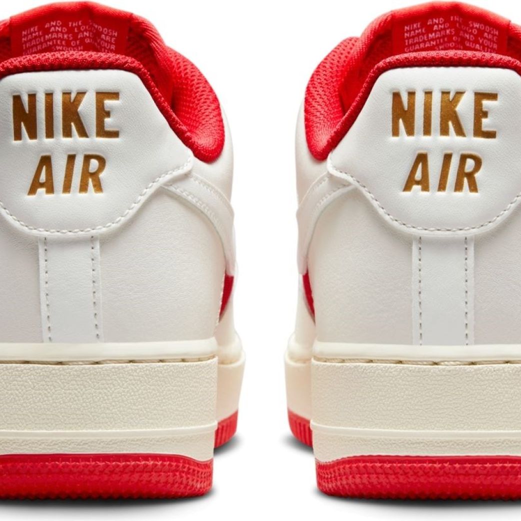 Кроссовки Nike AIR FORCE 1 FN7439-133 9.5US