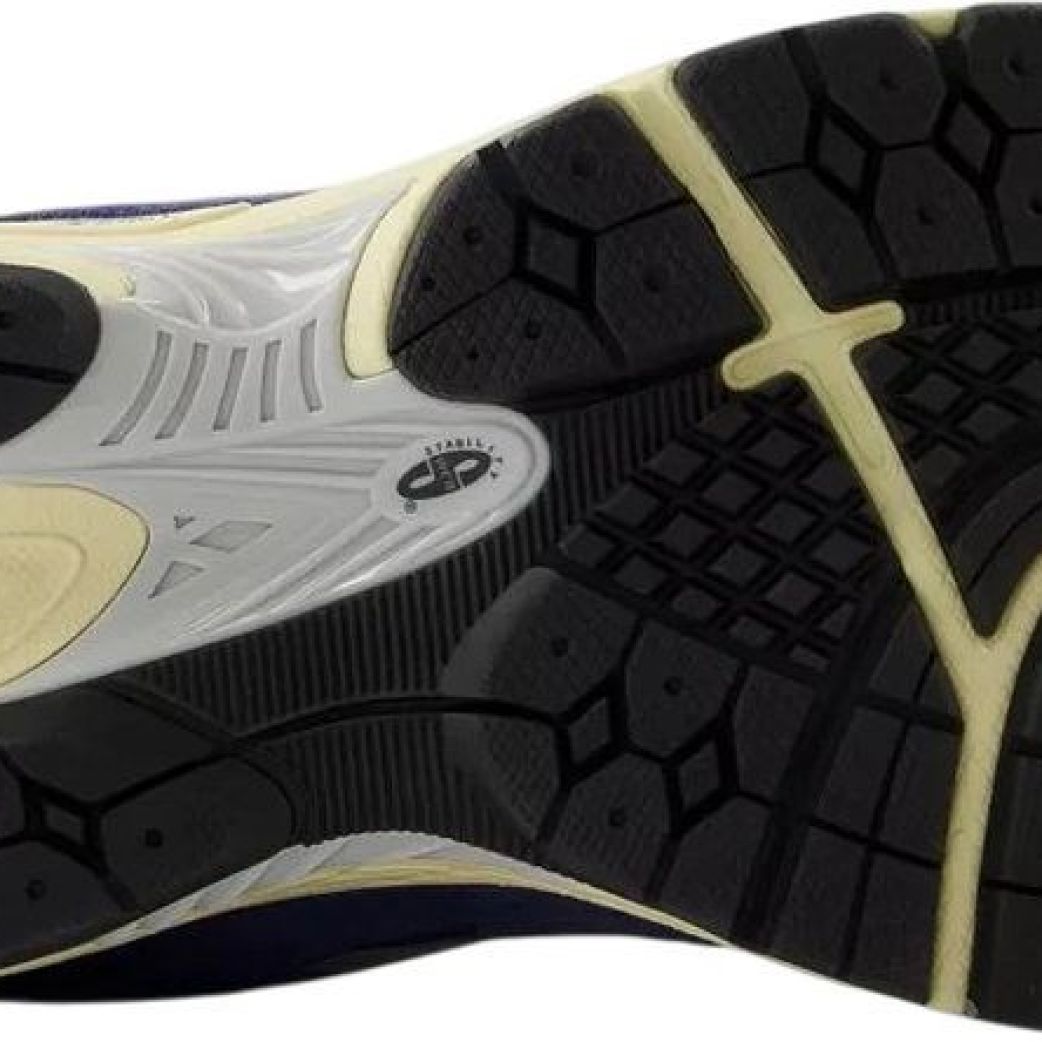 Кроссовки New Balance 2002 U2002RPA 6US