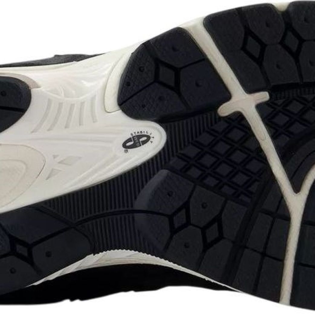 Кроссовки New Balance 2002 M2002RPG  6.5US