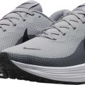 Кроссовки Nike REVOLUTION 8 HJ9198-403  7.5US