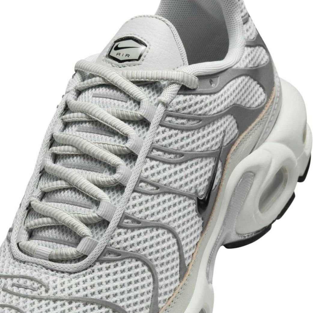 Кроссовки Nike W AIR MAX PLUS FV8480-002 6US