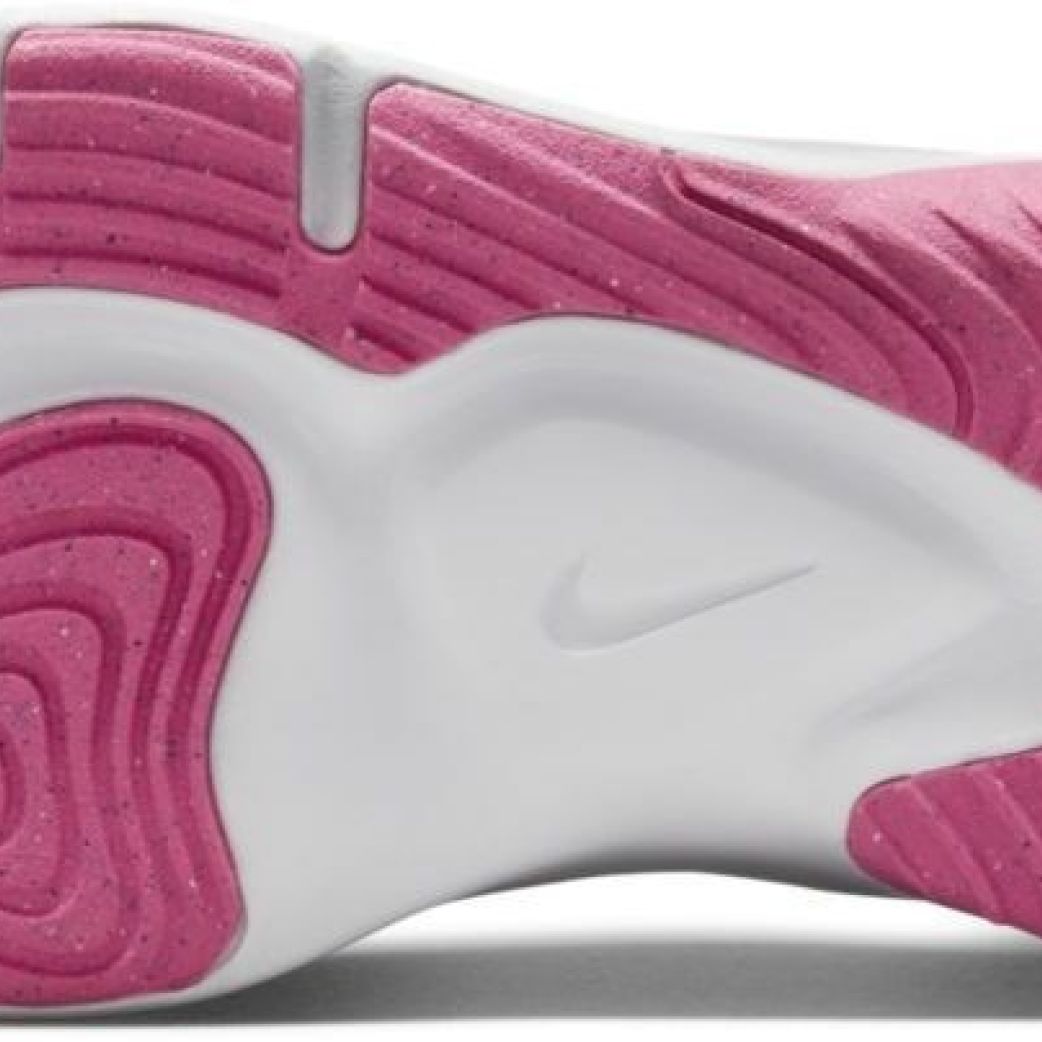 Кроссовки Nike Legend Essential 3 DM1119-002  6US