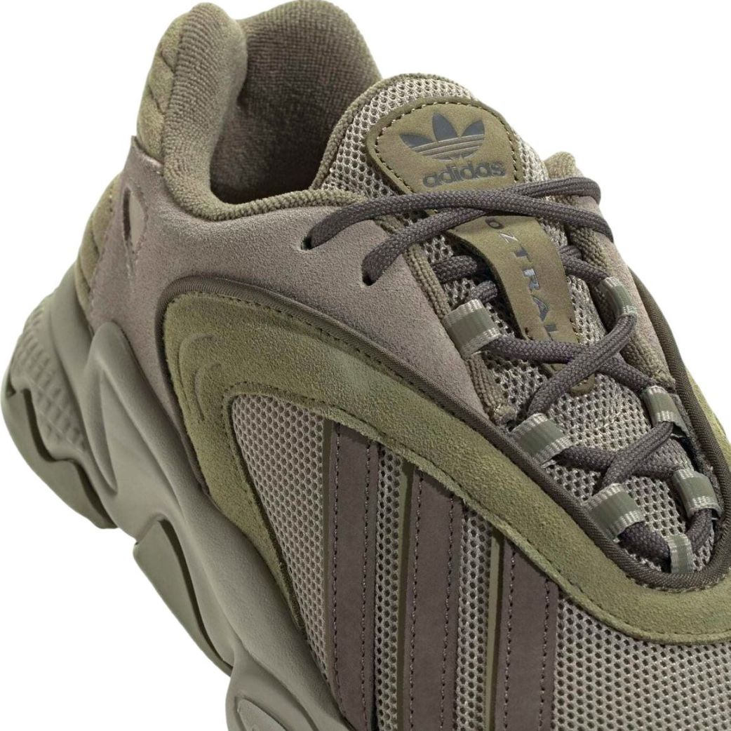 Кроссовки Adidas OZTRAL ID9805  8.5UK