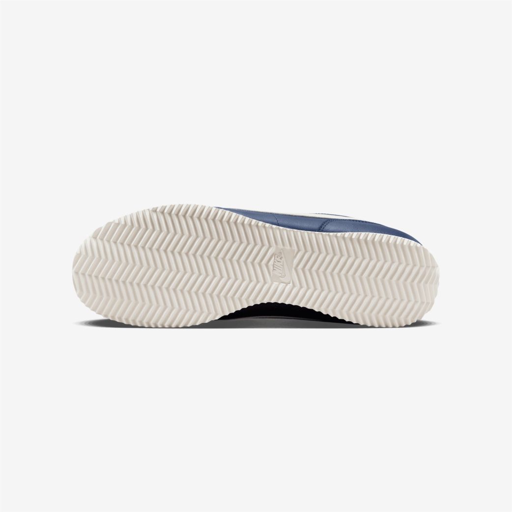 Кроссовки Nike Cortez DM4044-400  7.5US